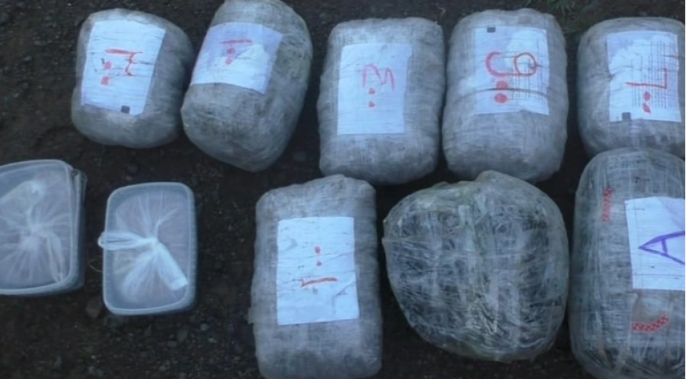 narkotik-satmaq-isteyen-shexsler-hebs-olunublar