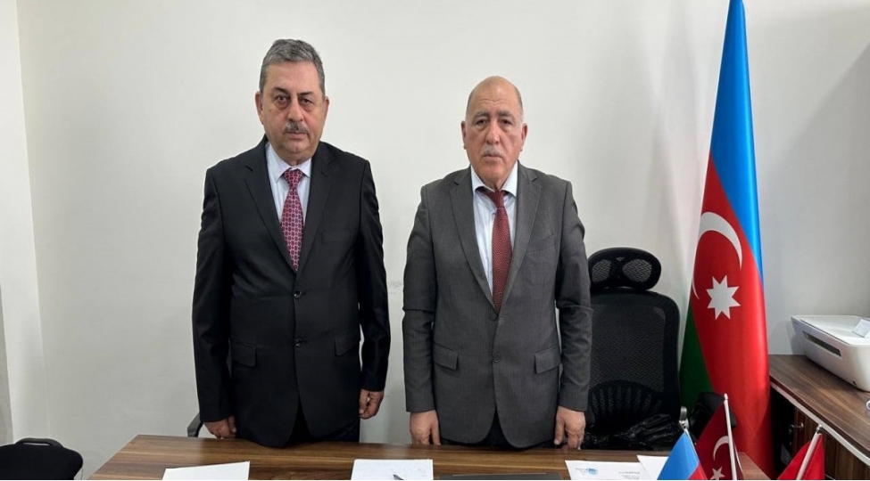 penah-huseyn-partiya-sedrliyinden-istefa-verib-qiyas-sadiqov-axp-sedr-olub