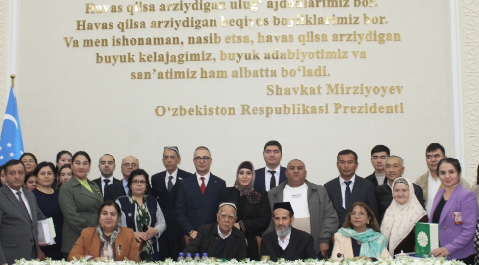 ozbekistanda-mehemmed-fuzulinin-sechilmish-eserleri-kitabinin-teqdimat-merasimi-kechirilib-foto