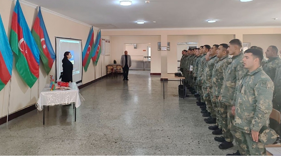 quru-qoshunlarinda-konstitusiya-ve-suverenlik-ili-ile-bagli-tedbirler-kechirilib