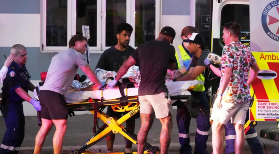 sidneyde-terror-aktinda-olenlerin-sayi-15-e-chatib