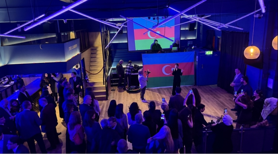 londonda-dunya-azerbaycanlilarinin-hemreyliyi-gunune-hesr-olunmush-tedbir-kechirilib