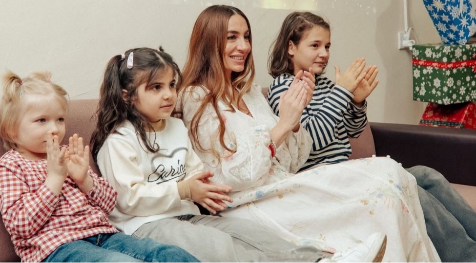 arzu-eliyeva-ushaqlari-bele-sevindirdi-foto