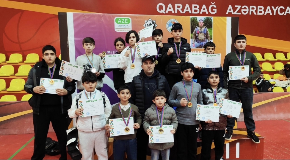 milli-qehremanin-sherefine-idman-yarishi