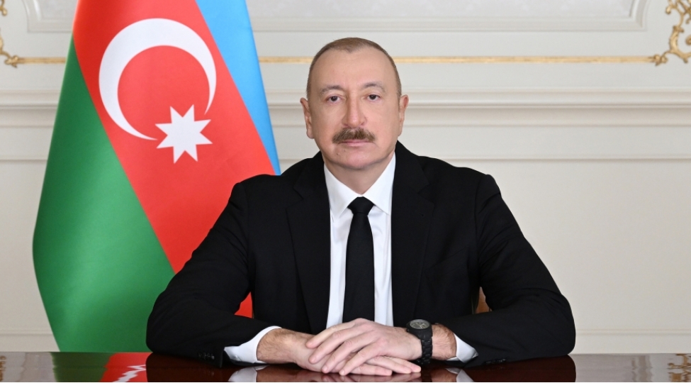 prezident-ilham-eliyev-yenidenqurmadan-sonra-achilishi-olan-derbenddeki-azerbaycan-teatrinin-kollektivini-tebrik-edib