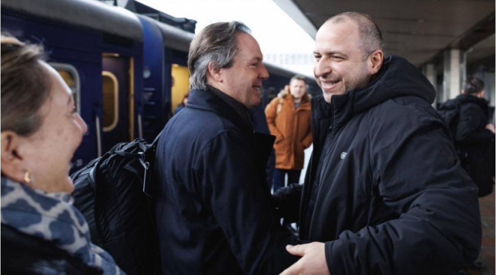 avropanin-15-olkesinin-milli-tehlukesizlik-numayendeleri-kiyevde