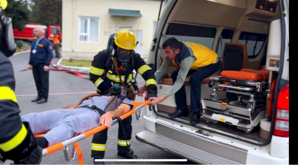 fhn-qax-rayon-merkezi-xestexanasinda-yangin-taktiki-telim-kechirib