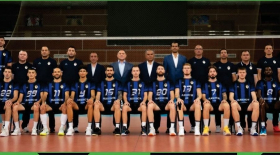 voleybolchularimiz-mubarizeni-dayandirib