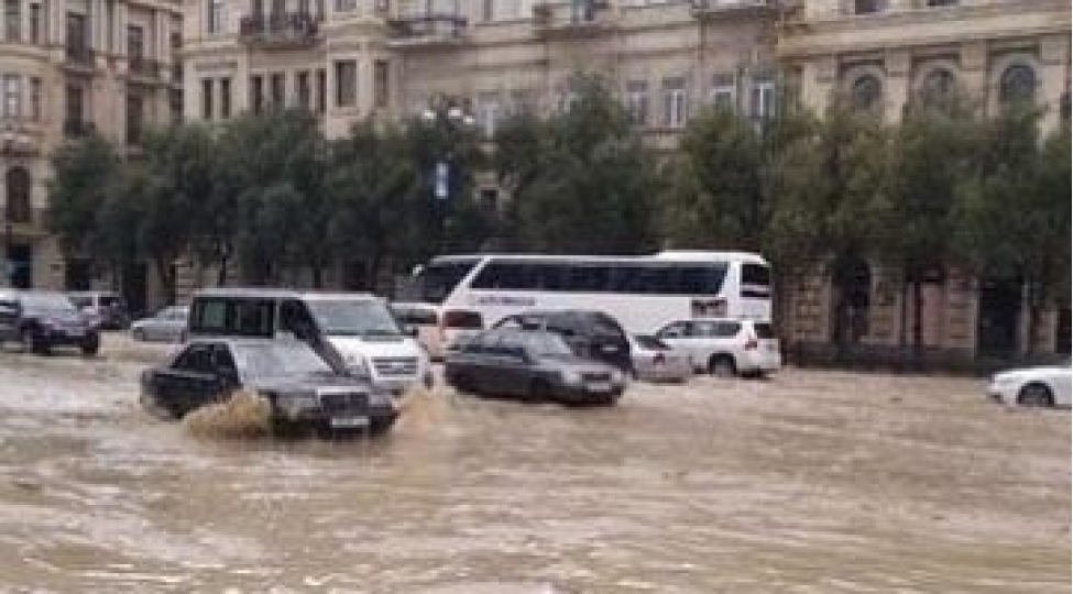 bakinin-merkezinde-yagish-sulari-ile-bagli-problemlerin-helli-uchun-yeni-sistemler-qurulacaq