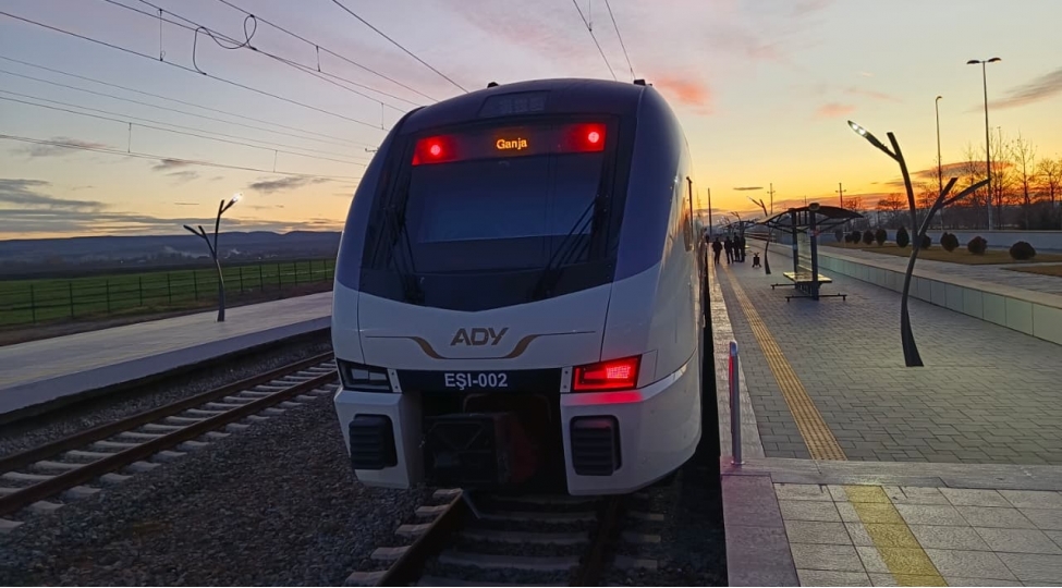 her-gun-bakidan-qebeleye-ve-eks-istiqamete-hereket-etmek-mumkundur