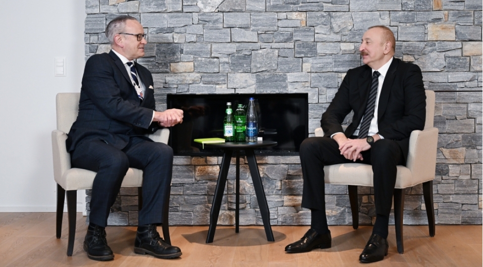 prezident-ilham-eliyev-davosda-dell-technologies-shirketinin-avropa-yaxin-sherq-ve-afrika-uzre-prezidenti-ile-gorushub