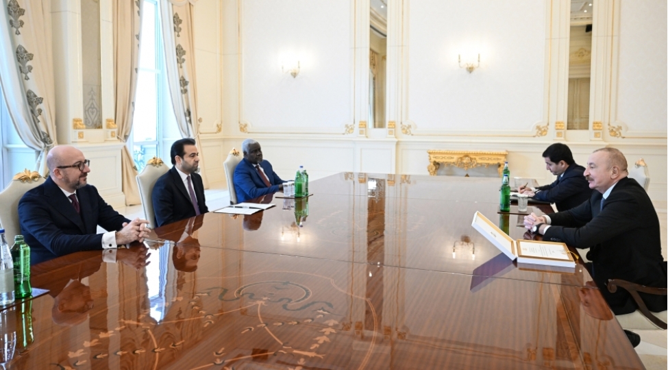 prezident-ilham-eliyev-zayed-insan-qardashligi-mukafati-ile-bagli-numayende-heyetini-qebul-edib-foto