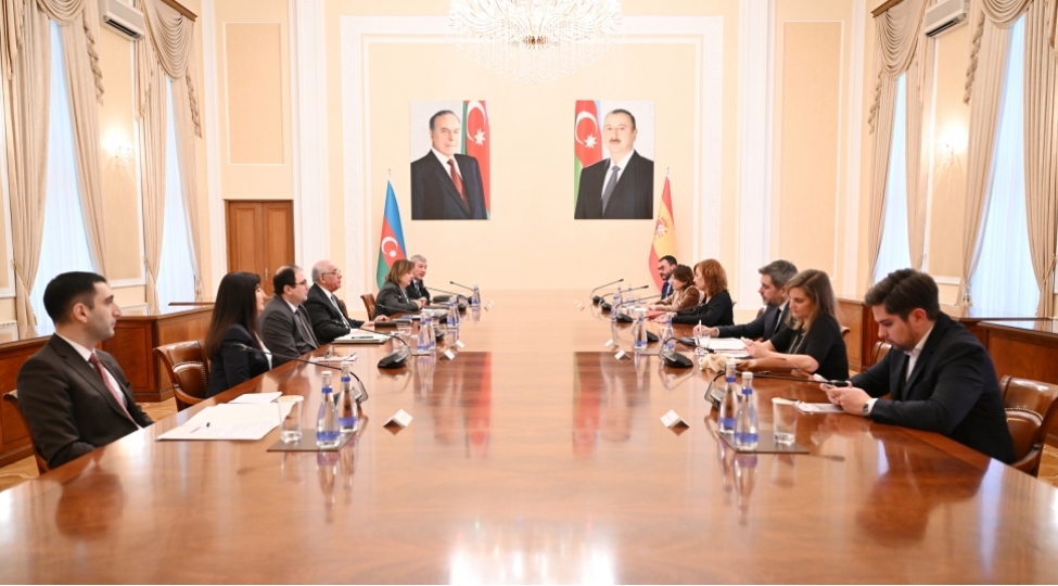 bash-nazir-eli-esedov-ispaniya-deputatlar-konqresinin-sedri-ile-gorushub