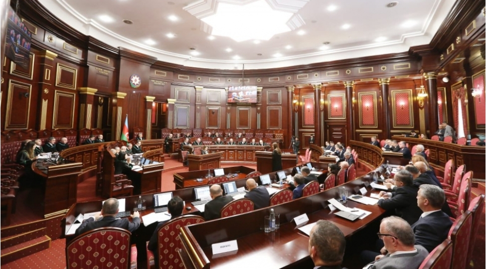 ali-mehkeme-plenumunun-2025-ci-ilin-yekunlarina-hesr-olunmush-iclasi-kechirilib