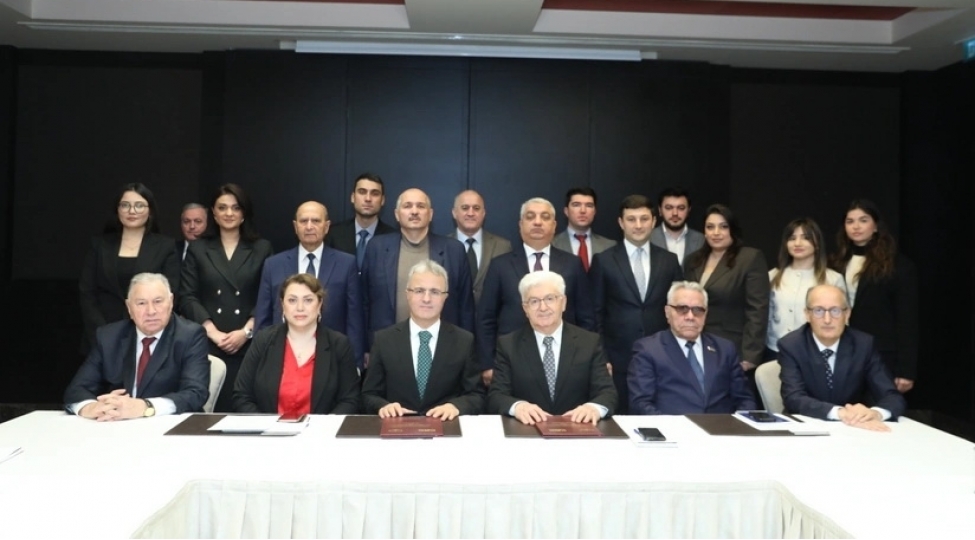 auditorlar-palatasi-ve-turkiyenin-muvafiq-qurumu-anlashma-memorandumu-imzalayib