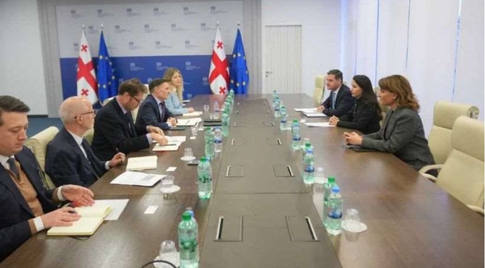 gurcustan-ve-bmt-resmileri-orta-dehlizin-perspektivlerini-muzakire-edibler