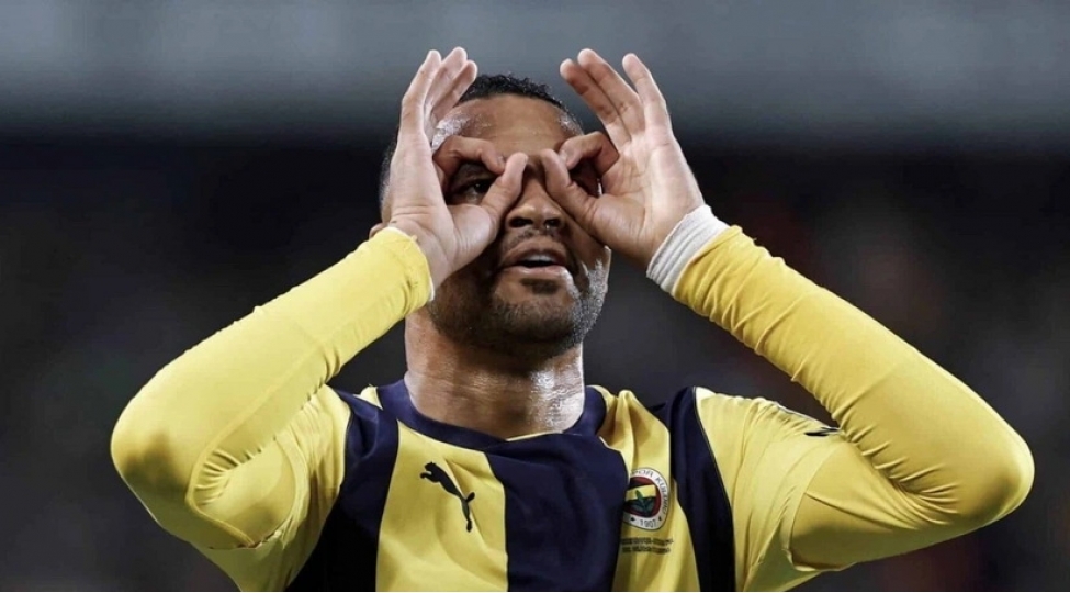 zenit-fenerbagchanin-futbolchusu-uchun-teklif-gonderib