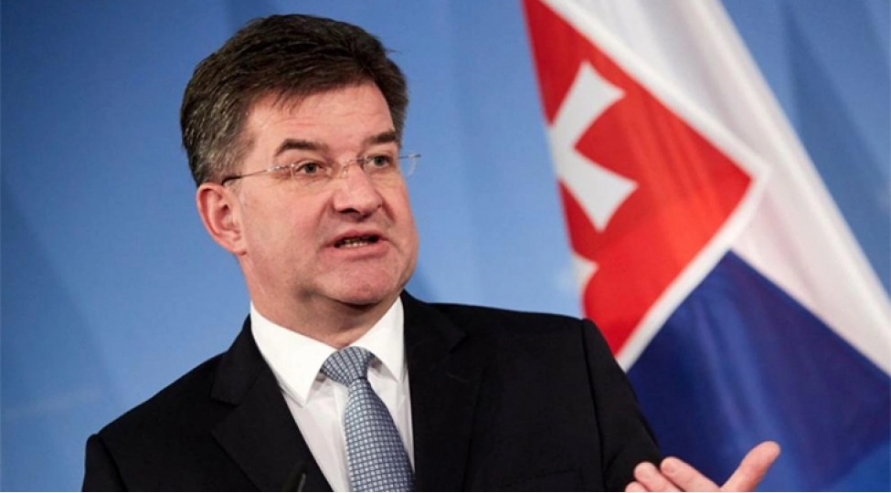 slovakiyanin-bash-naziri-qalmaqalli-epshteyn-ishinde-adi-hallanan-diplomatin-istefasini-qebul-etdi