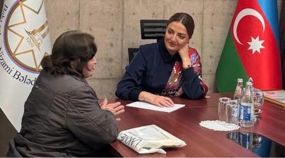konul-nurullayeva-novbeti-vetendash-qebulunu-kechirib-foto-4
