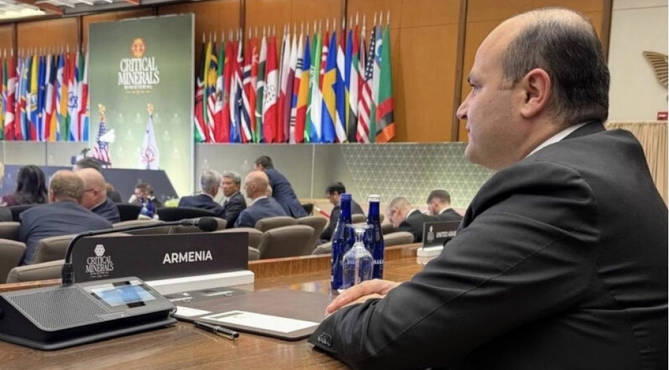 ermenistanin-absh-deki-sefiri-rubionun-deveti-ile-kechirilen-konfransda-ishtirak-edib