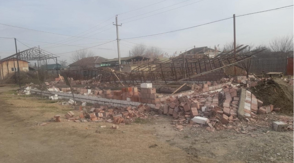 fhn-terefinden-daha-bir-qanunsuz-tikili-sokulub-5