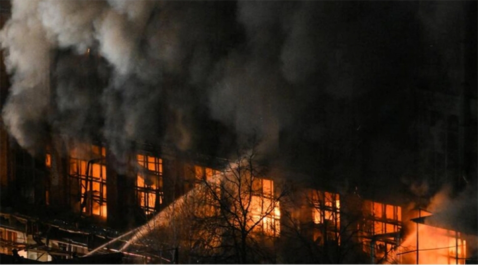 sankt-peterburqda-ticaret-merkezinden-200-nefer-texliye-edilib