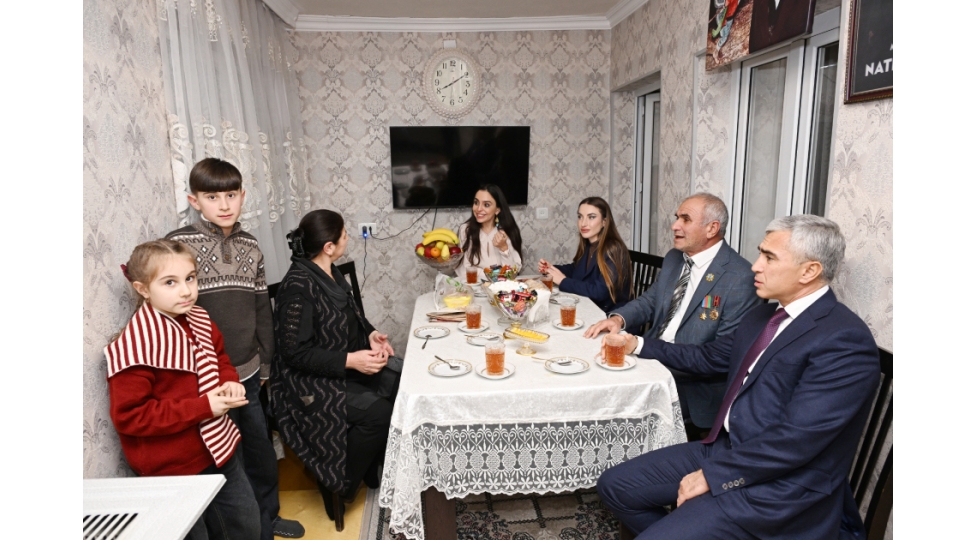 natiq-qasimovun-ailesi-leyla-eliyeva-ve-alena-eliyevaya-onlari-ziyaret-etmesine-teshekkur-edib