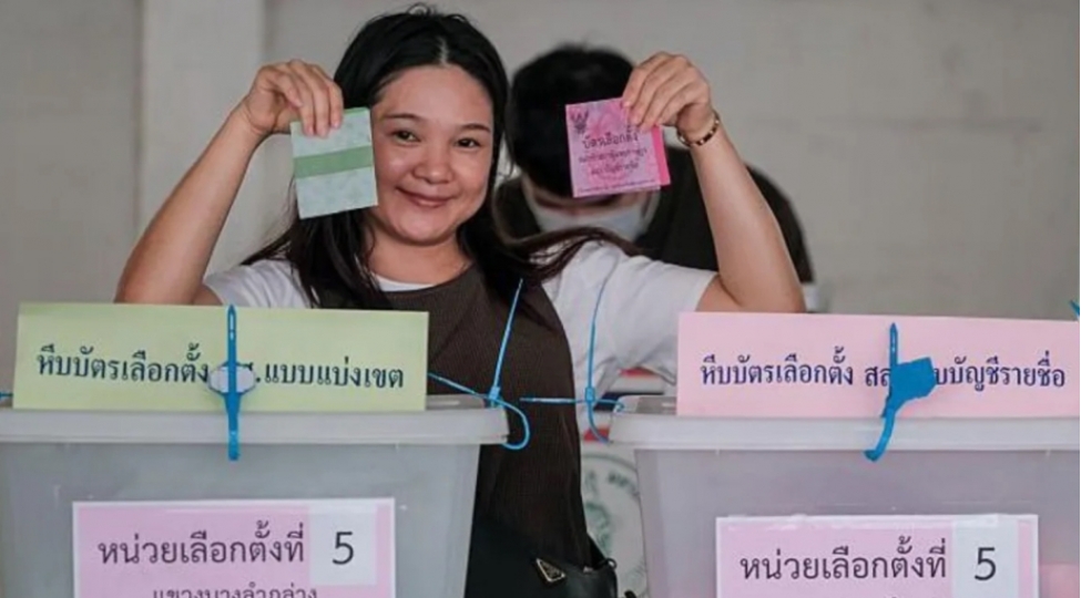 tailandda-sechkiler-ilkin-neticelere-gore-muhafizekar-bhumcaytay-partiyasi-qalibdir