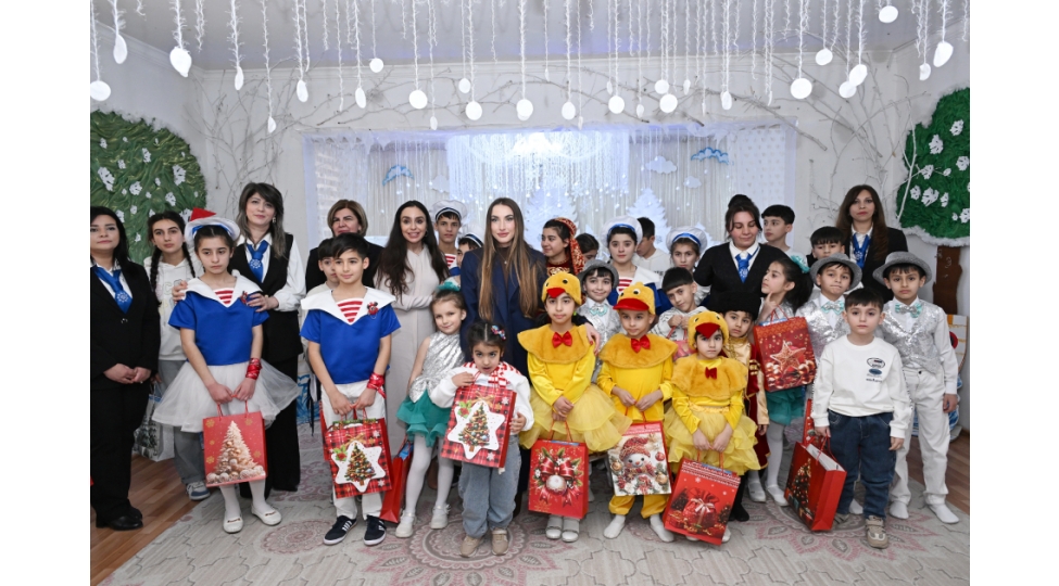 leyla-eliyeva-ve-alena-eliyeva-gencede-ushaq-evinde-olublar