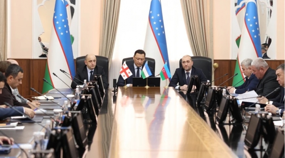 ozbekistanli-yukgonderenlerle-orta-dehliz-uzre-dashimalarin-artirilmasi-imkanlari-muzakire-olunub