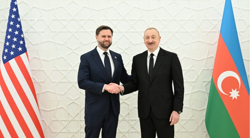 azerbaycan-prezidenti-ilham-eliyev-ve-absh-in-vitse-prezidenti-ceyms-devid-vens-metbuata-beyanatlarla-chixish-edirler