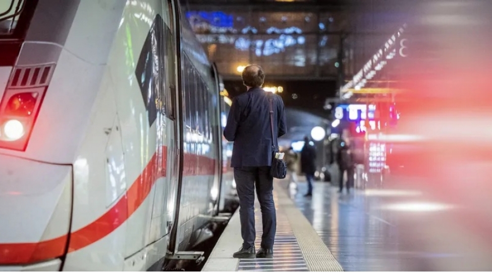 alman-demir-yollari-shirketi-regional-qatarlarda-tehlukesizlik-tedbirlerini-guclendirmek-isteyir