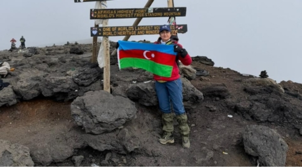 azerbaycanin-ilk-qadin-alpinisti-novbeti-zirveni-feth-edib