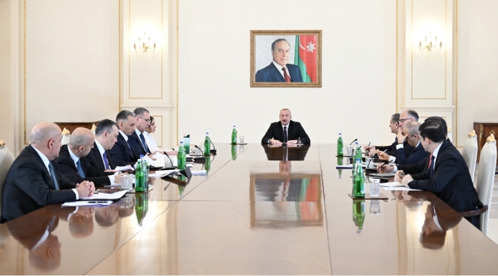 prezidenti-ilham-eliyevin-sedrliyi-ile-mushavire-kechirilib-yenilenib