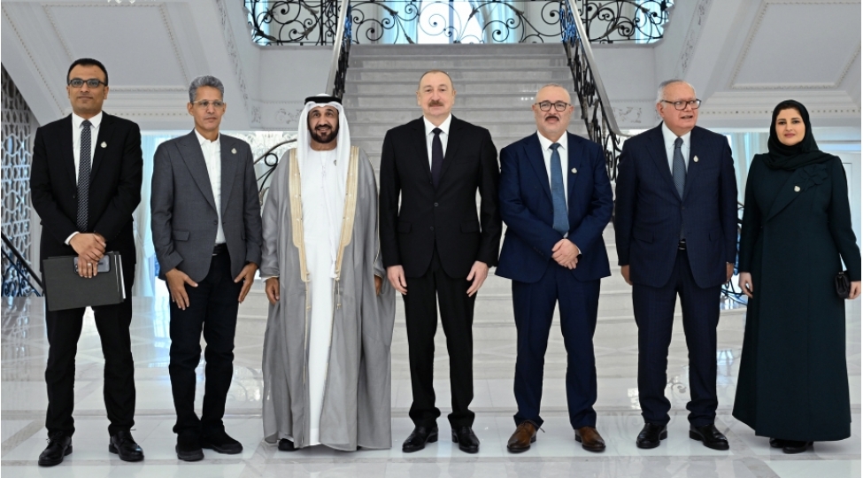 prezident-ilham-eliyev-ereb-parlamentinin-prezidentinin-bashchiliq-etdiyi-numayende-heyetini-qebul-edib