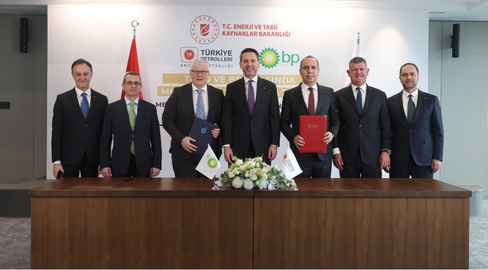 tpao-ile-bp-arasinda-neheng-sazish-senedler-imzalandi