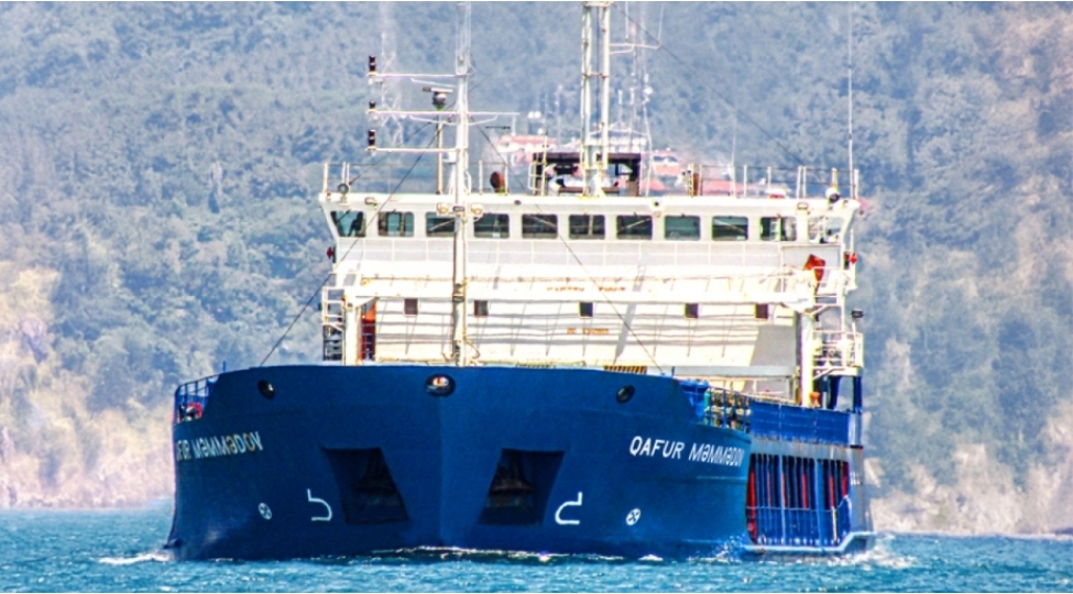 azerbaycan-gemisi-gurcustanin-poti-limanindan-moldovanin-curculeshti-limanina-yuk-aparib