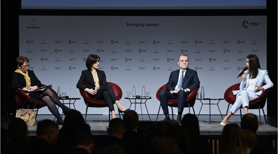 ceyhun-bayramov-munxen-tehlukesizlik-konfransi-cherchivesinde-panel-muzakirelerinde-chixish-edib