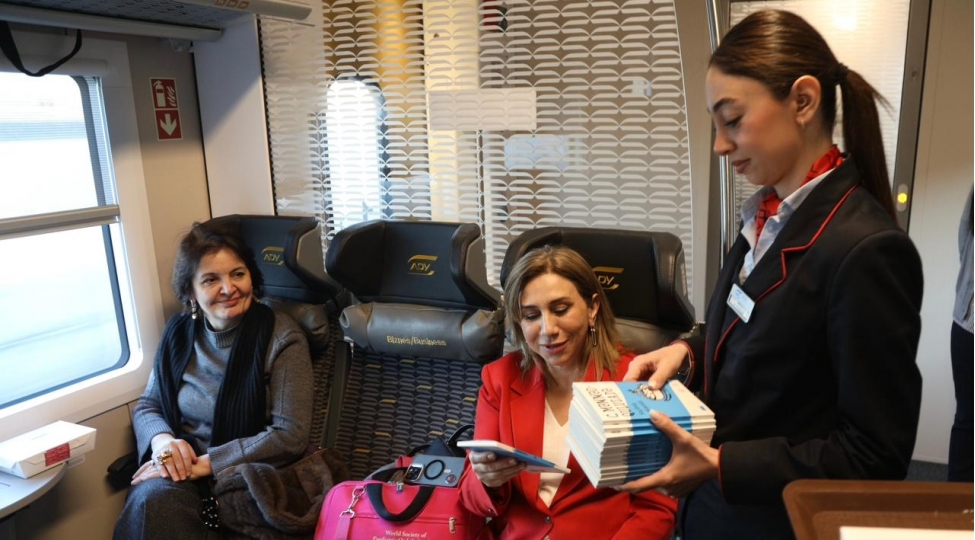 ady-sernishinlere-kitab-payladi