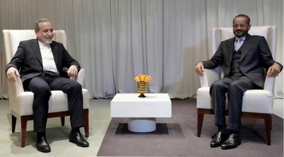 eraqchi-omanin-xin-rehberi-ile-gorushde-iranin-movqeyini-achiqlayib