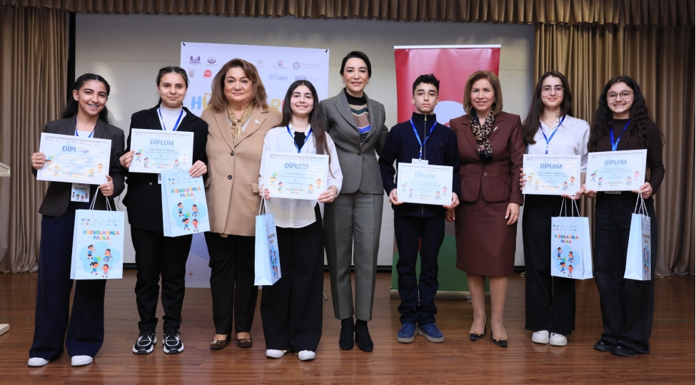 ombudsman-huquqlarinla-parla-layihesinin-baglanish-merasiminde-ishtirak-edib