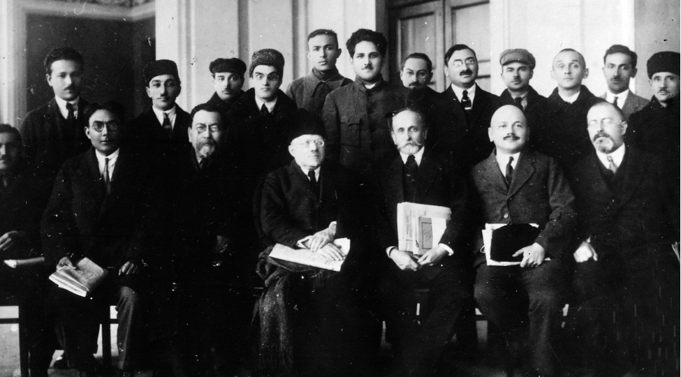 birinci-turkoloji-qurultay-tuk-xalqlarinin-medeni-heyatinda-muhum-tarixi-hadise