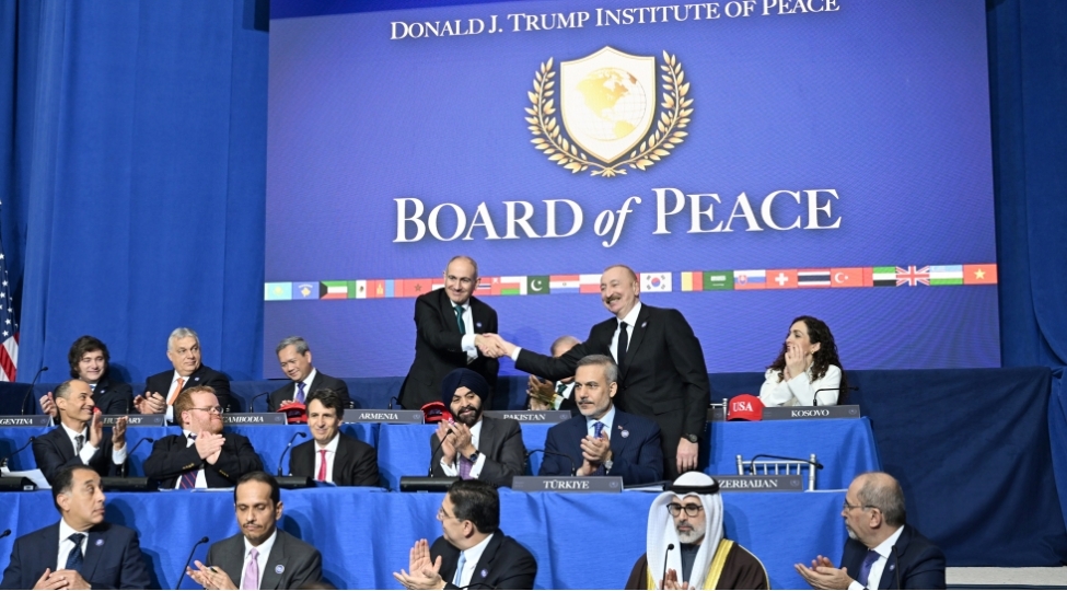 hikmet-haciyev-sulh-shurasinda-azerbaycan-ve-ermenistan-liderlerinin-el-sixmasinin-derin-simvolik-menasi-var