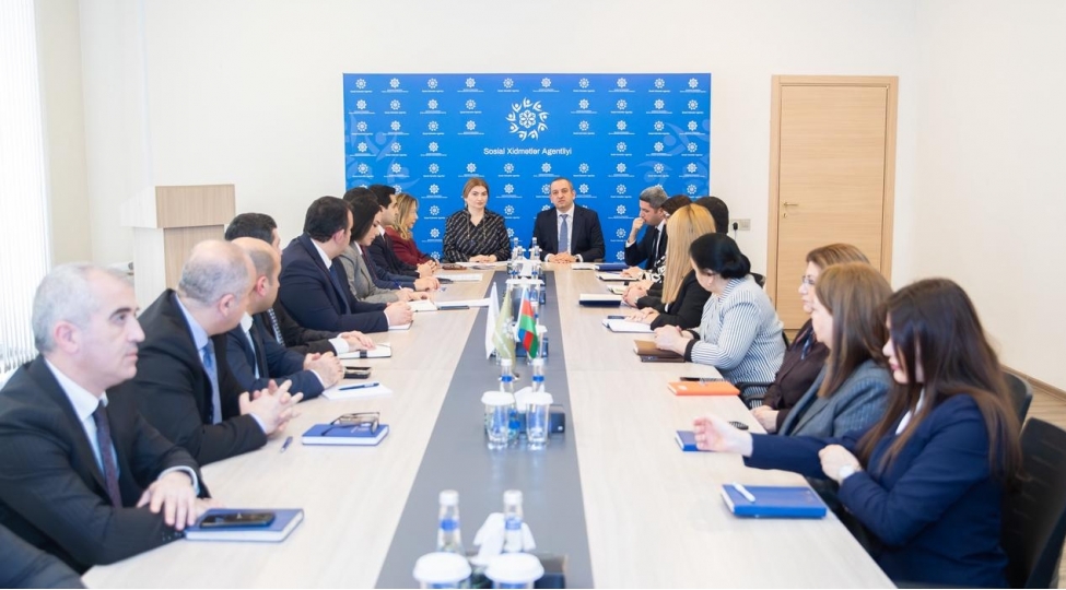 eesmn-tabeliyinde-sosial-xidmetler-agentliyininvezifeli-shexsleri-uchun-informasiya-elde-etmek-huququnun-mudafiesi-movzusunda-novbeti-telim-kechirilib