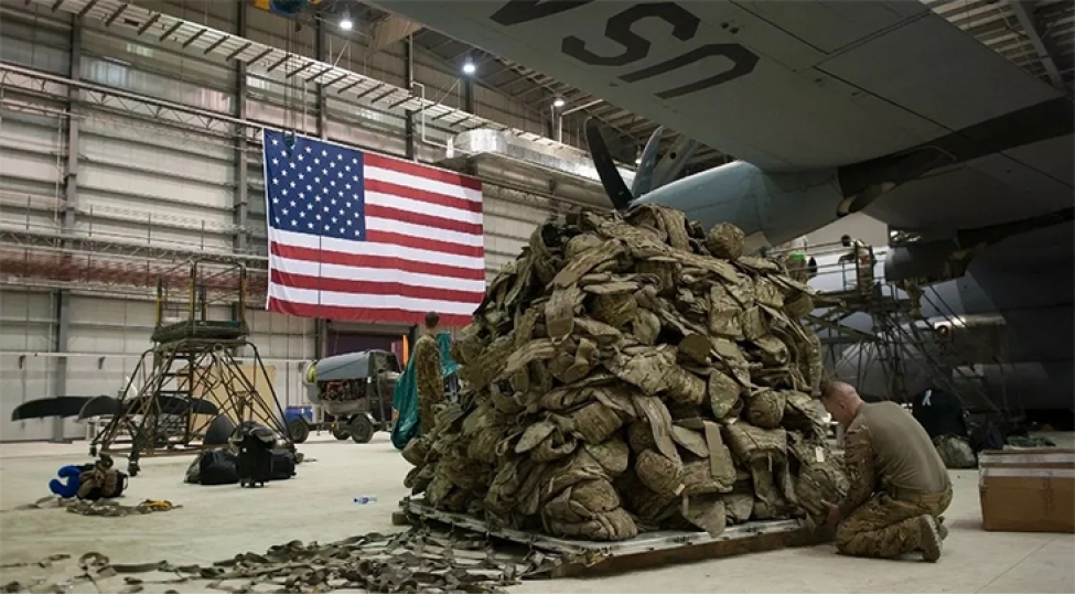 pentaqon-iranla-gerginlik-fonunda-yuzlerle-herbchini-qeter-ve-behreynden-chixarib