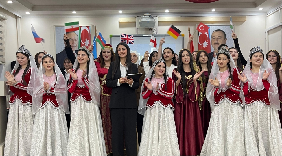 21-fevral-beynelxalq-ana-dili-gunune-hesr-olunmush-tedbir-kechirilib