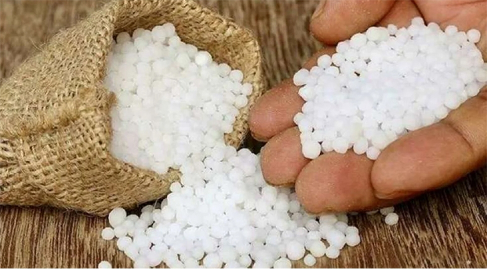 oten-ay-azerbaycanda-istehsal-olunmush-karbamidin-hecmi-achiqlanib