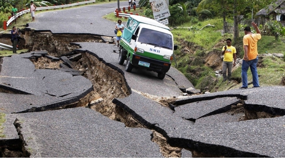 indoneziyada-7-bal-gucunde-zelzele-oldu