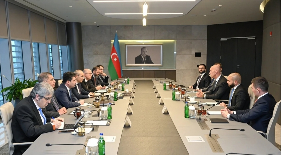 azerbaycan-goldman-sachs-ile-emekdashliq-perspektivlerini-nezerden-kechirib