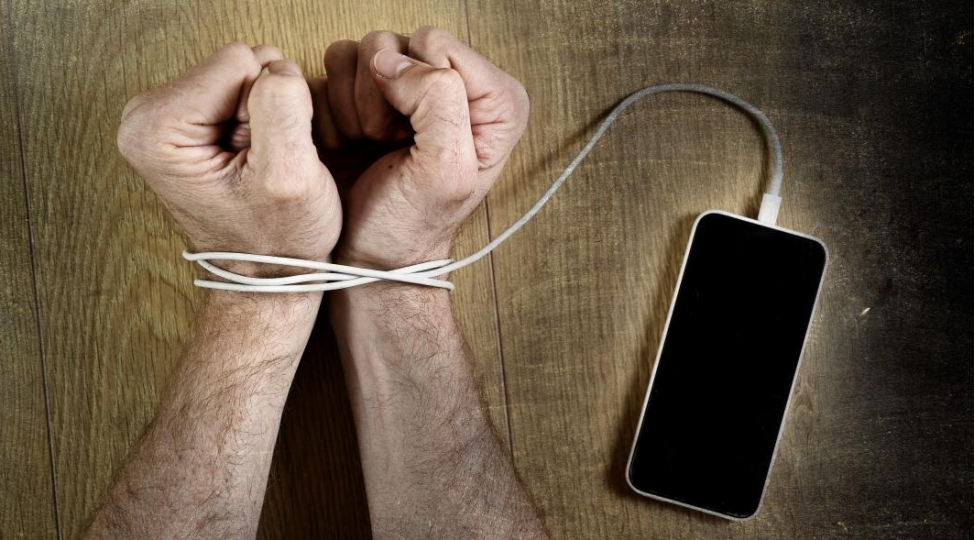 bezi-insanlar-ne-uchun-sosial-mediadan-istifade-etmirler